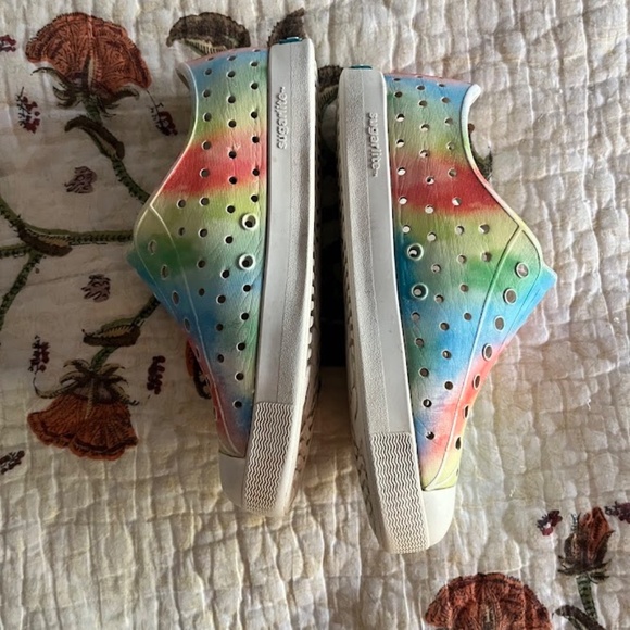 Native Kids' Youth Jefferson Sugarlite- Shell White/Rainbow Tie Dye J2 - Picture 4 of 8